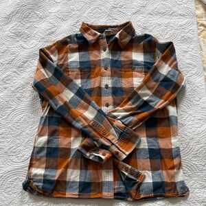 Women’s Duluth Trading Company Flannel Shirt size Medium